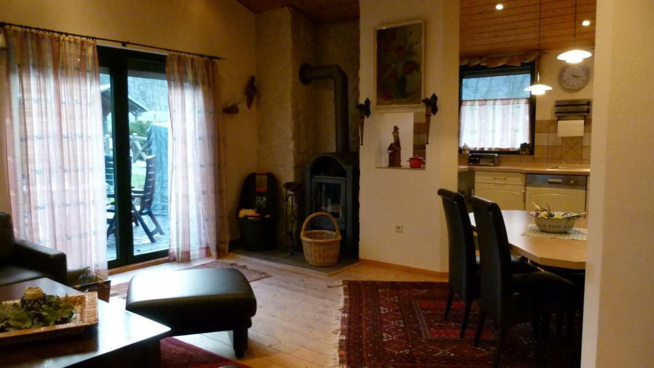 Ferienhaus Zwischen Wald Und See 모네시 외부 사진